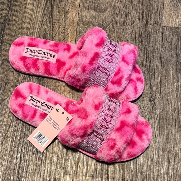 Juicy Couture Vibrant Pink Plush Slippers - Picture 1 of 1